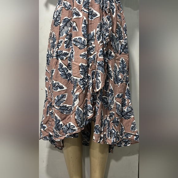 Chic Leaf Print Midi Dress in Pink and Blue - Picture 2 of 6